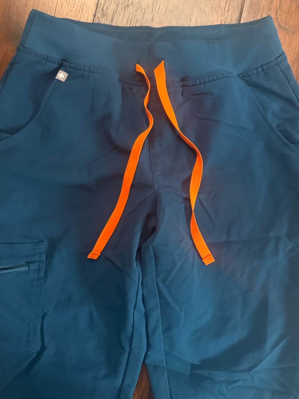 FIGS WOMEN ZAMORA JOGGER SCRUB-PANTS, SIZE XS/P, TEAL/ORANGE - Picture 3 of 14